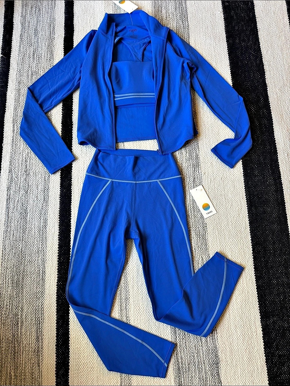 Vuori SET All The Feels Linework Zip Jacket, Sports Bra & Leggings Set NEW NWT